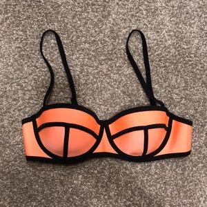 Triangl Bikini Top